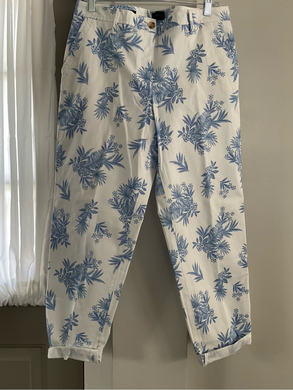 Talbots relaxed chino size 10